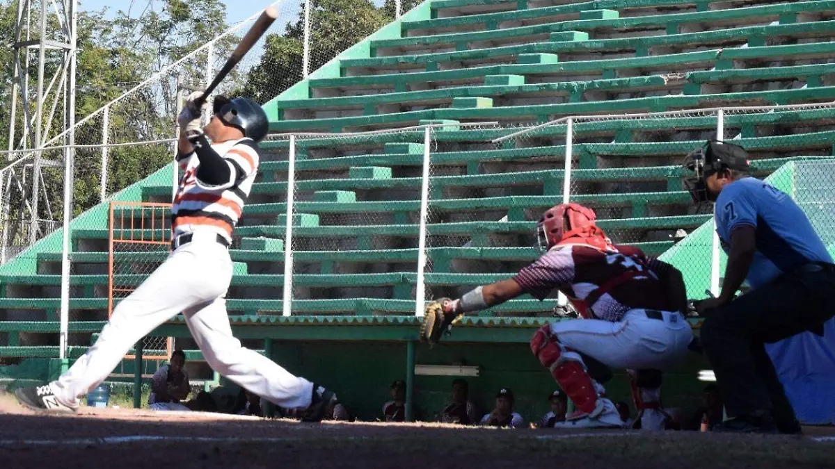 21 LAURO Grandes duelos en la Liga Ranchera de Beisbol